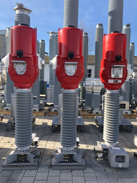 SF6 insulated combined transformers